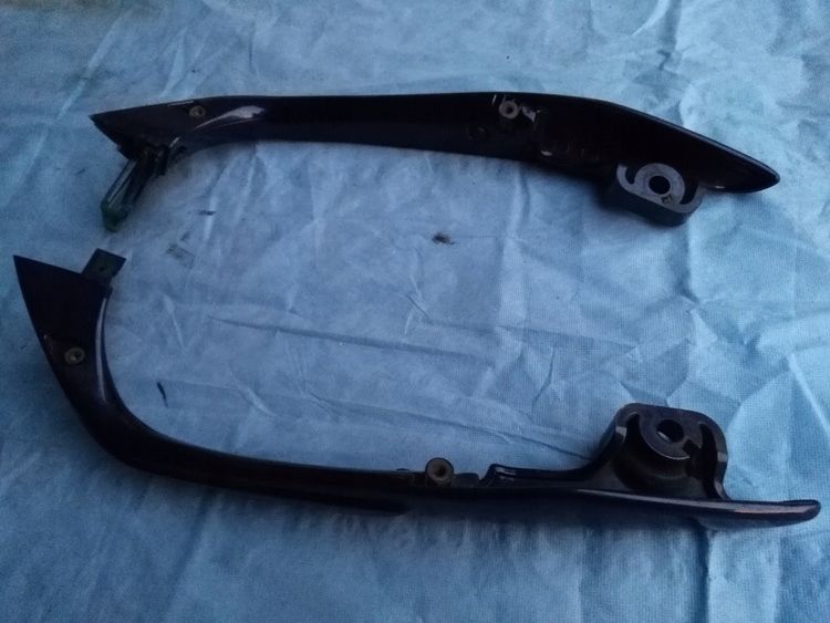 Mâner SUZUKI BURGMAN 400 K2, mâner pasager L/R Product image
