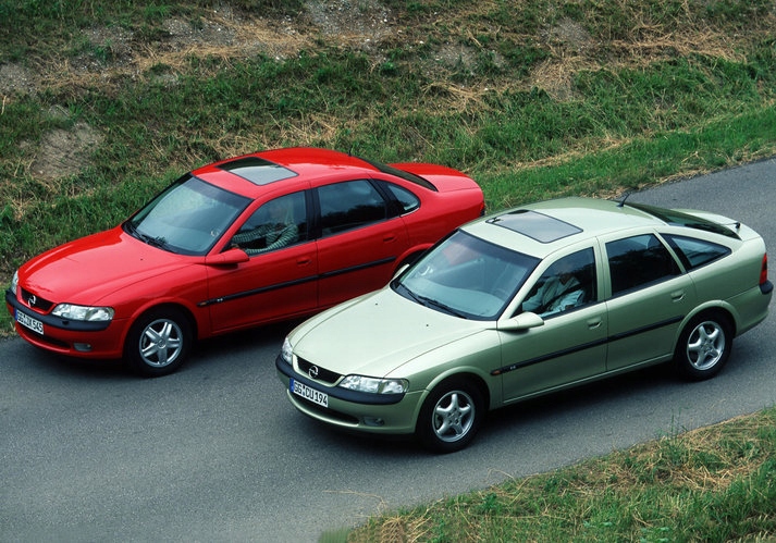 VOLANT OPEL VECTRA 1.6 16V X16XEL AUTOMAT Product image