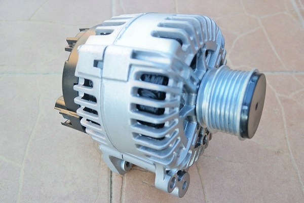 ALTERNATOR VW GOLF 4 IV POLO BORA SHARAN 1.9 TDI Product image