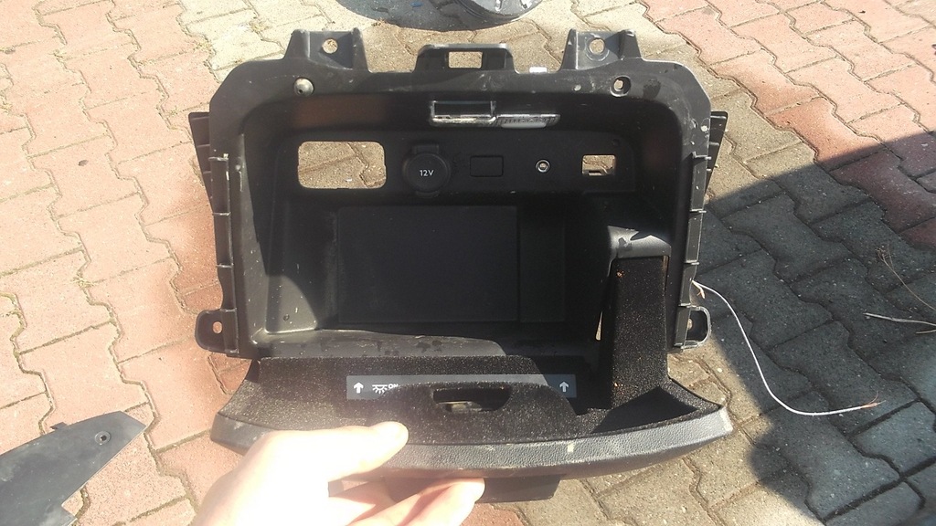 COMPARTIMENT CENTRAL CITROEN C4 PICASSO II 13r- Product image