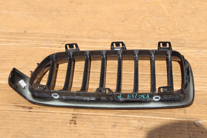 BMW 3 F30 F31 rinichi drept, lucios Performance ORIGINAL Product image