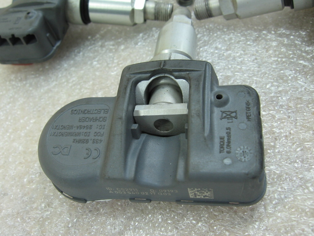 SENSORI DE PRESIUNE TPMS MERCEDES A0035400217 Q03 Product image