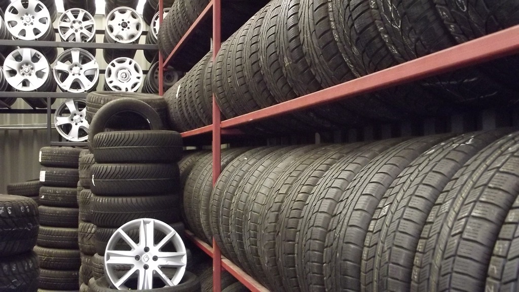 1X ANVELOPE 195/65R15 91T BRIDGESTONE BLIZZAK LM-30 Product image