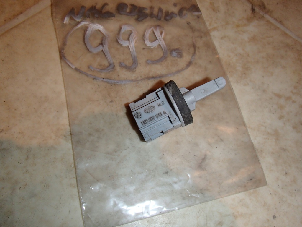 Senzor temperatura incalzire VW Skoda Seat Audi Product image
