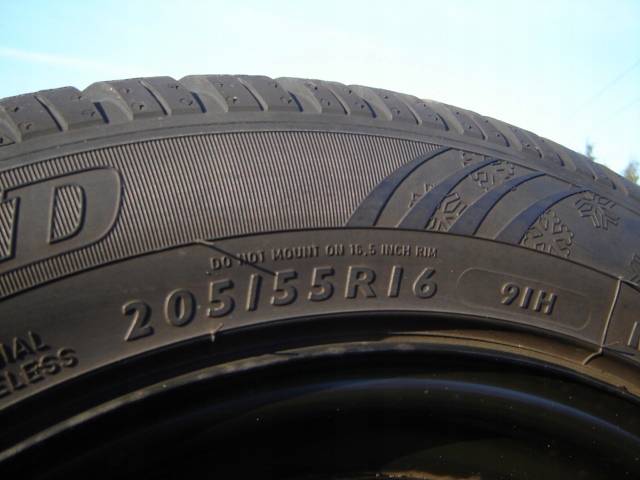 ROȚI DE IARNĂ MERCEDES A 176 B 246 CLA 117 16 TPMS Product image