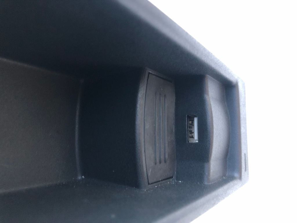 MODUL TUNER USB 8E0857925F AUDI A3 8P 03-12 R A4 Product image