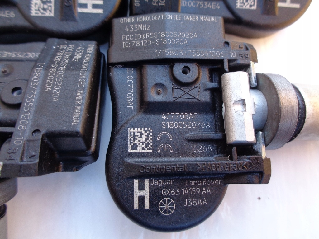 4x senzori de presiune LAND ROVER, JAGUAR S180052076A, GX631A159AA Product image