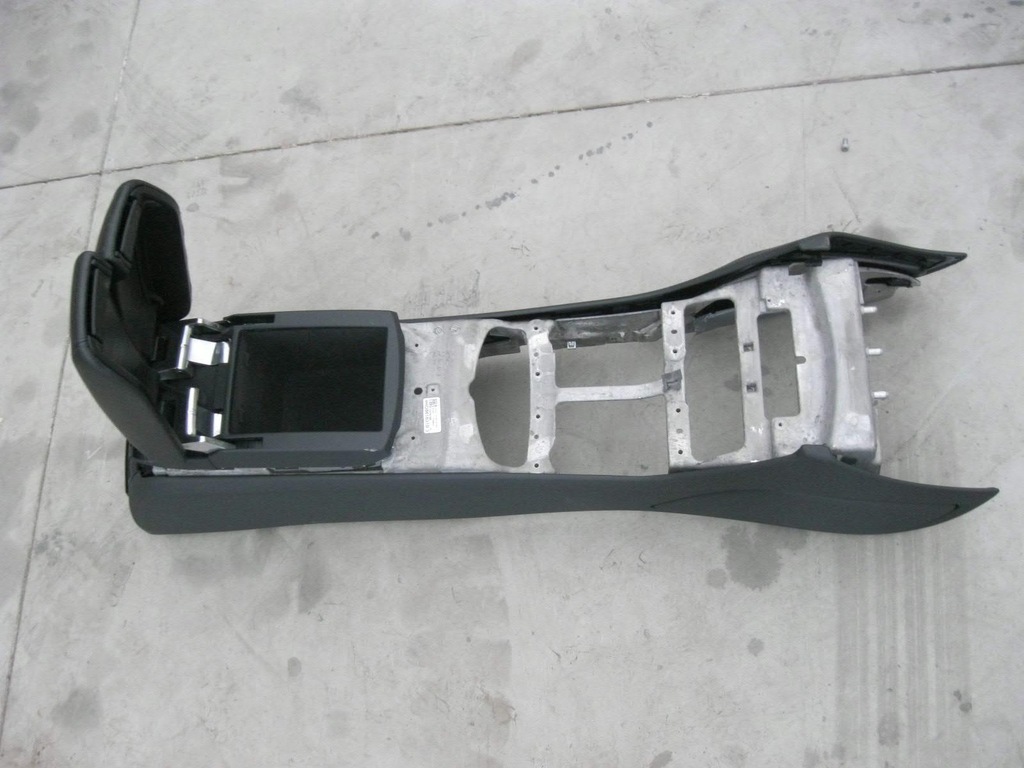 AUDI A8 4H SCAUNE TAPIERE SCAUNE USI TUNEL Product image