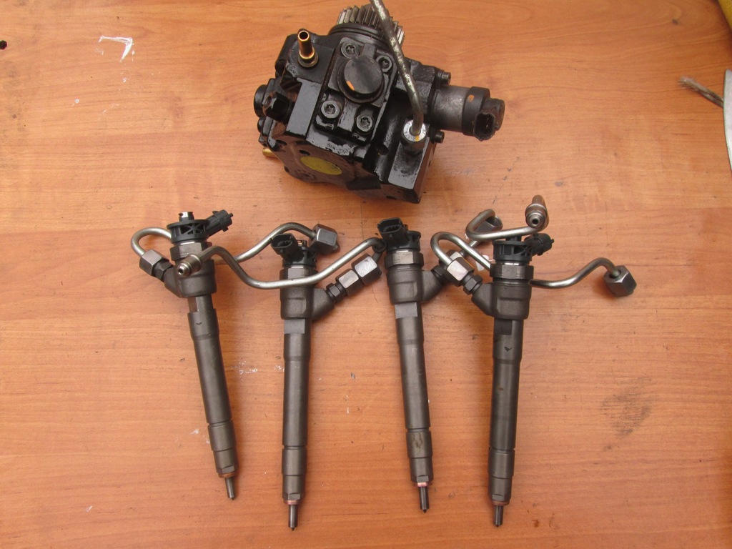TUBA INJECTOR RENAULT 1.6 DCI 0445110414 Product image