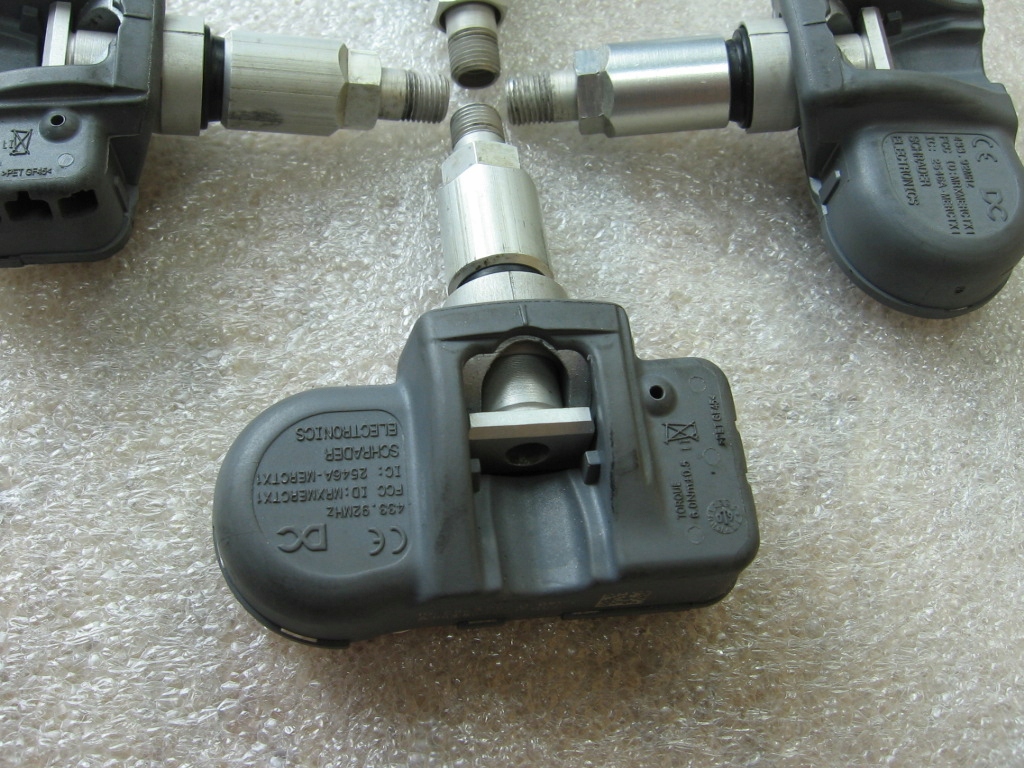 SENSORI DE PRESIUNE TPMS MERCEDES A0035400217 Q03 Product image