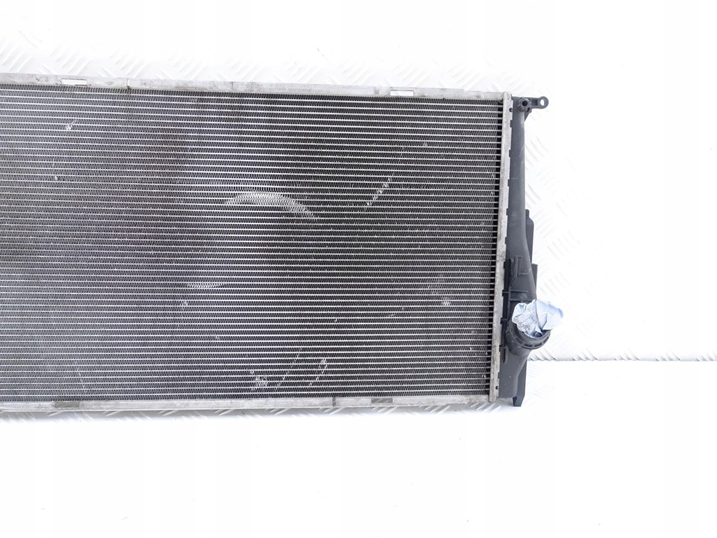 BMW E92 E93 E82 E88 35i RADIATOR APA 754570908 Product image