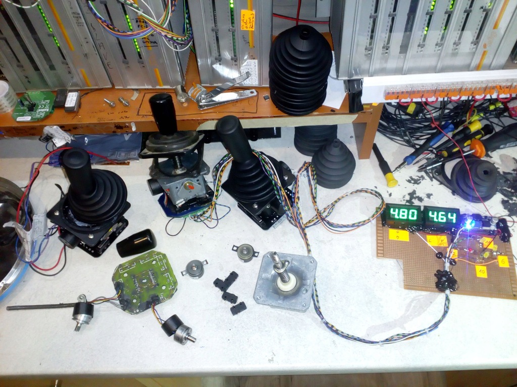 Joystick WUMAG = reparație = 600 PLN brut Product image