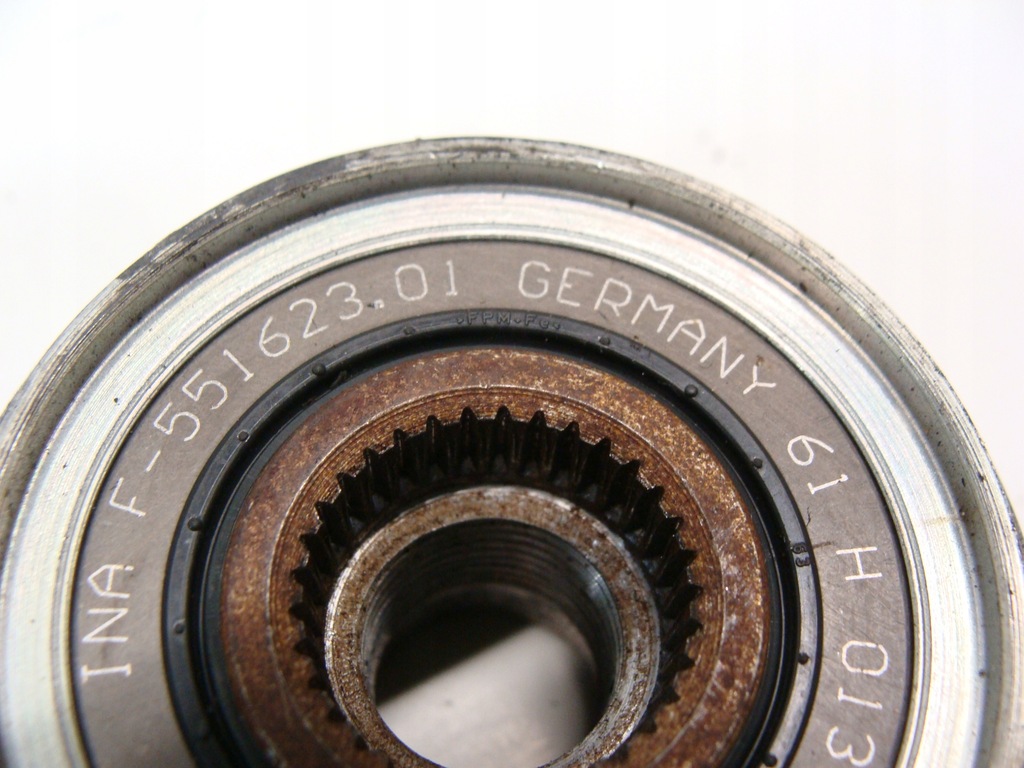 AUDI PORSCHE 3.0 DIESEL AMBREIAJ ALTERNATOR ROLE Product image