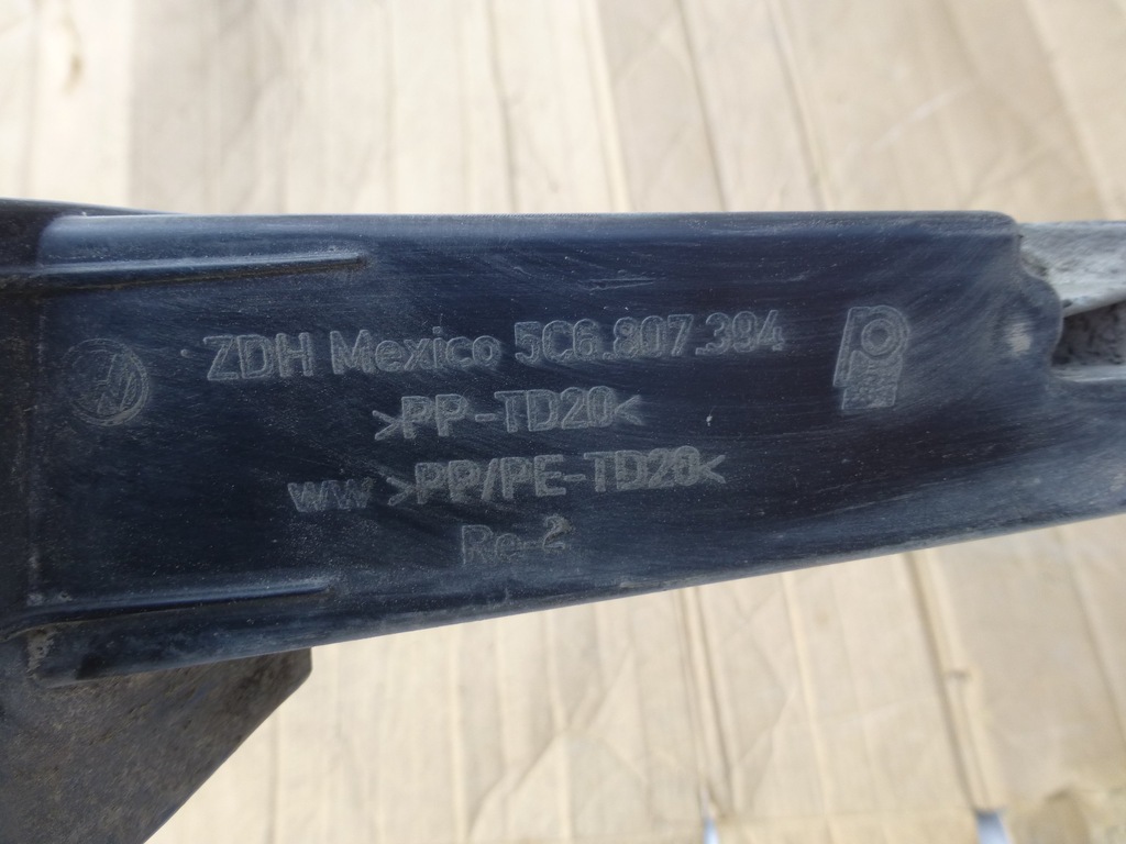 SLIP BARĂ VW JETTA 5C DREAPTA SPATE 5C6807394 Product image