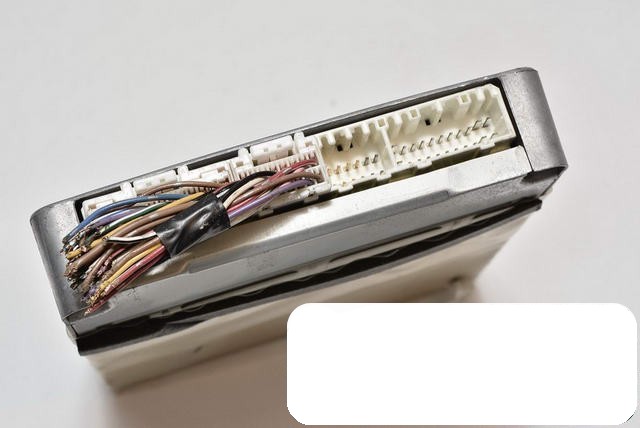computer TOYOTA YARIS 1.3 89661-52082 211000-5992 Product image