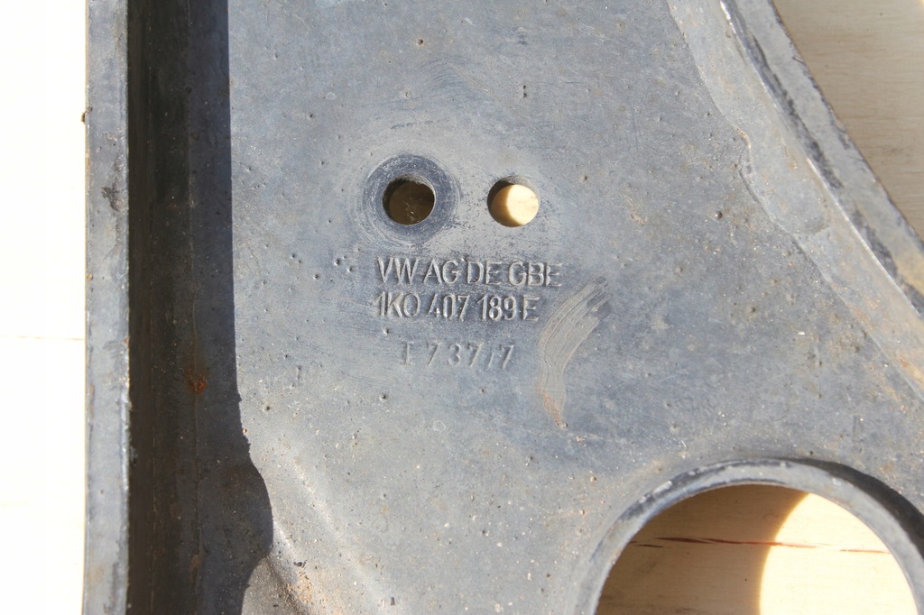 Triunghi fata stanga VwAG 1K0407189E Product image