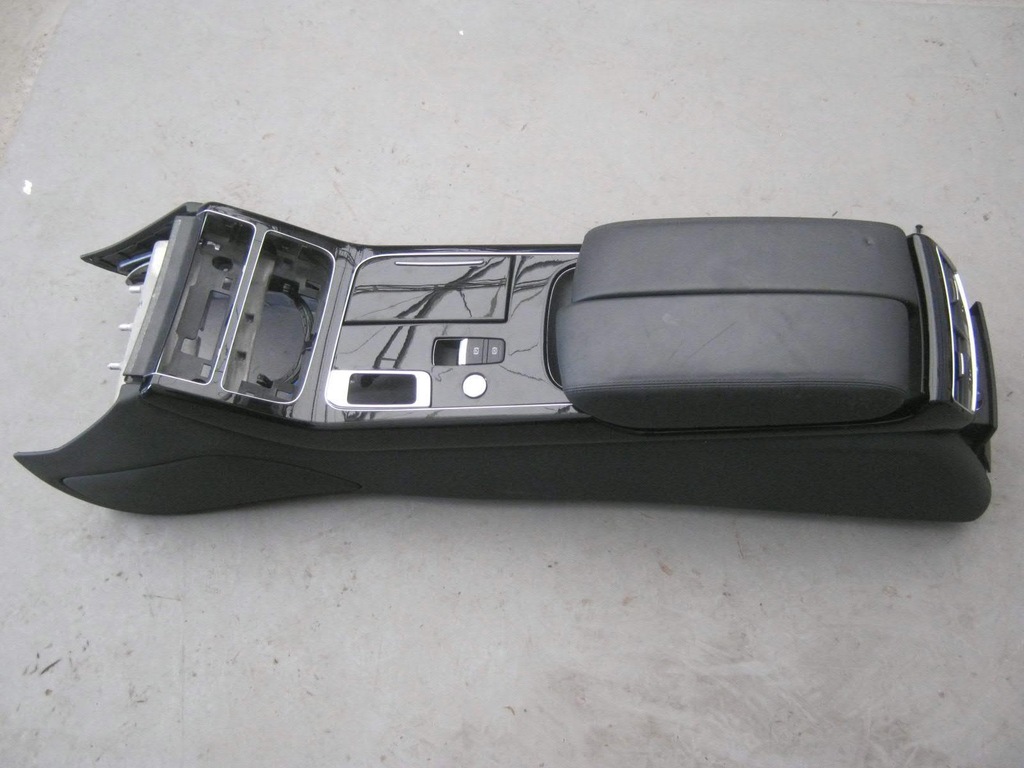 AUDI A8 4H SCAUNE TAPIERE SCAUNE USI TUNEL Product image