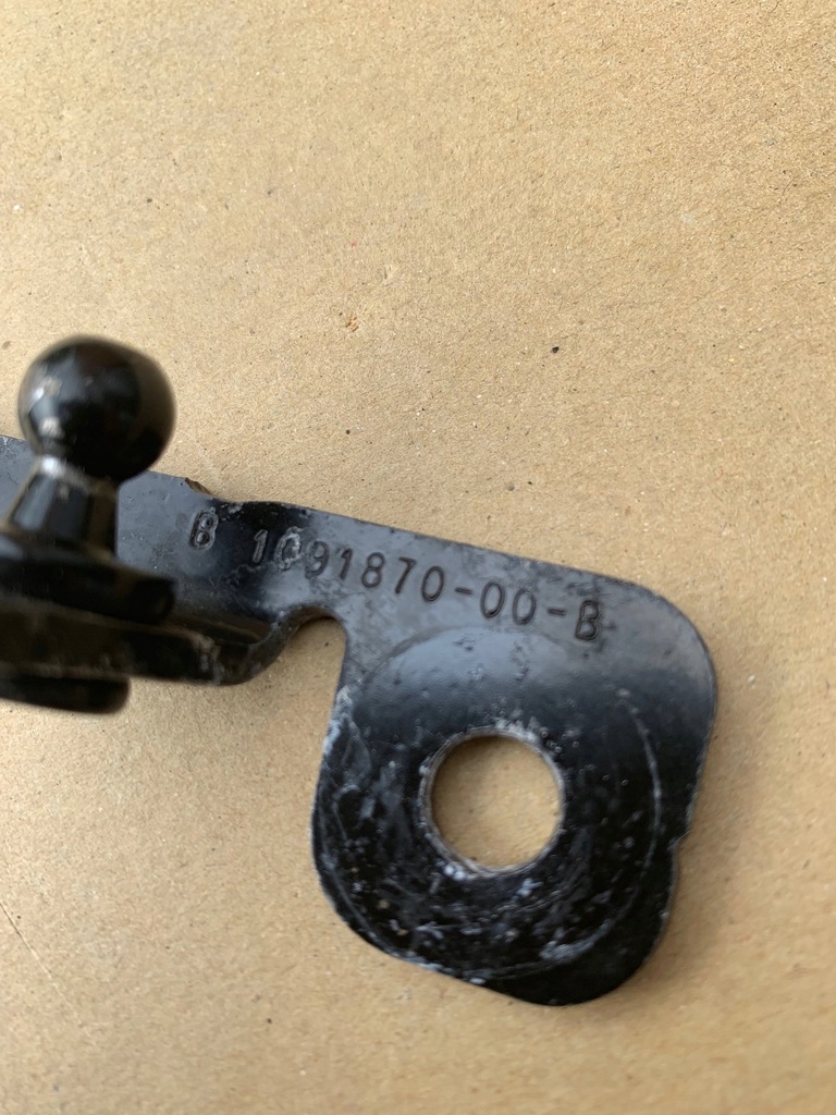 Suport de acţionare a capotei Tesla 3 1091870-00-B Product image