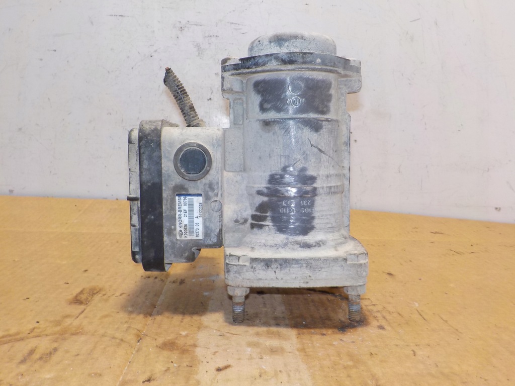 Renault / Volvo Driver / Modulator EBS KNORR-BREMSE 21122038 Product image