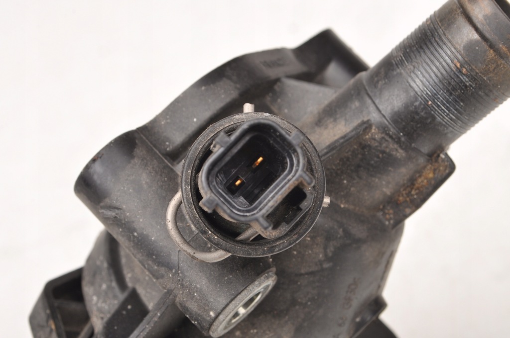 FOCUS MK2 S40 V50 2.5T CARCASA TERMOSTAT 30650810 Product image