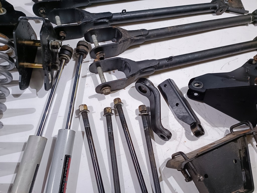 Kit ridicare suspensie Ford F250 F350 2017- Product image