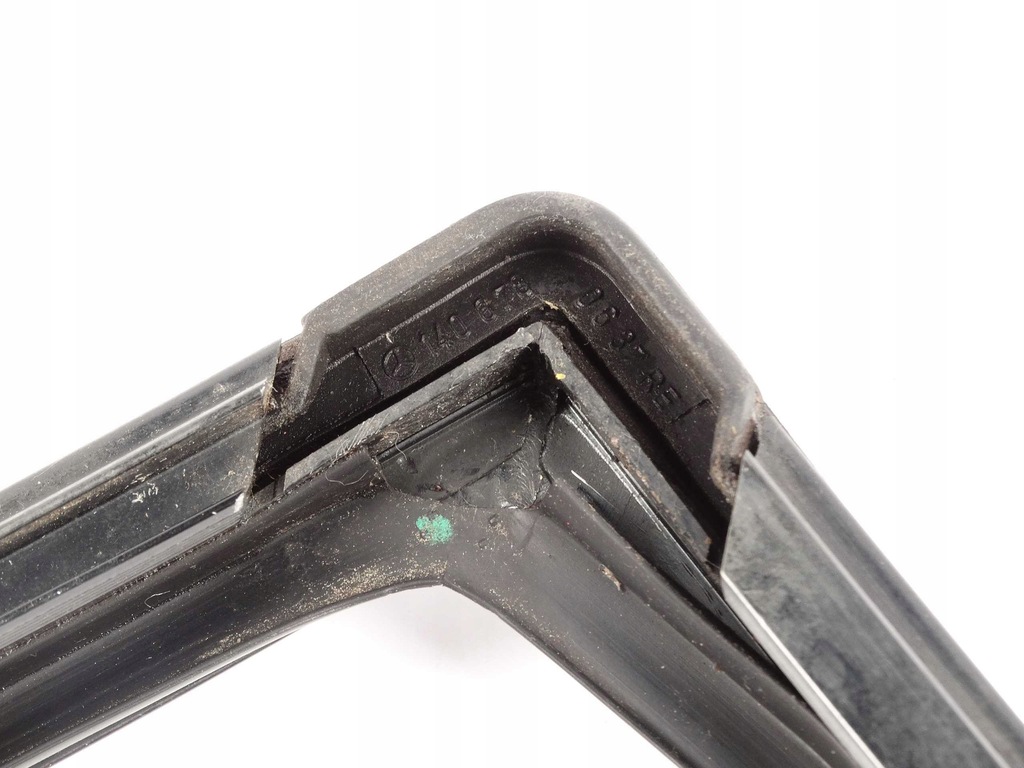 Mercedes Clasa S W140 CAPAC GEAM CADRU DREAPTA SPATE A1406780637 Product image