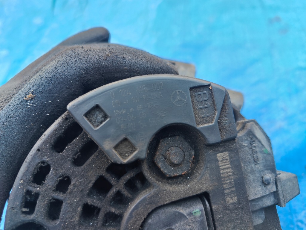 ALTERNATOR MERCEDES E W211 E 220 CDI 0124625002 A0121545902 Product image