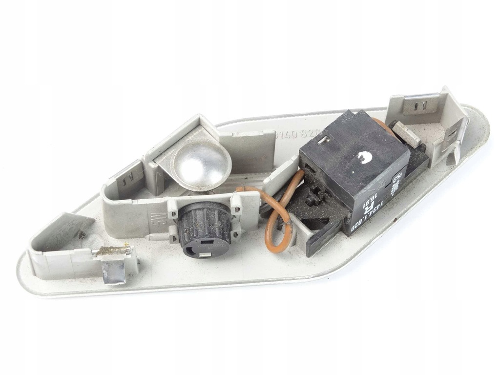 Mercedes Clasa S W140 FARO DREAPTA SPATE A1408200401 Product image