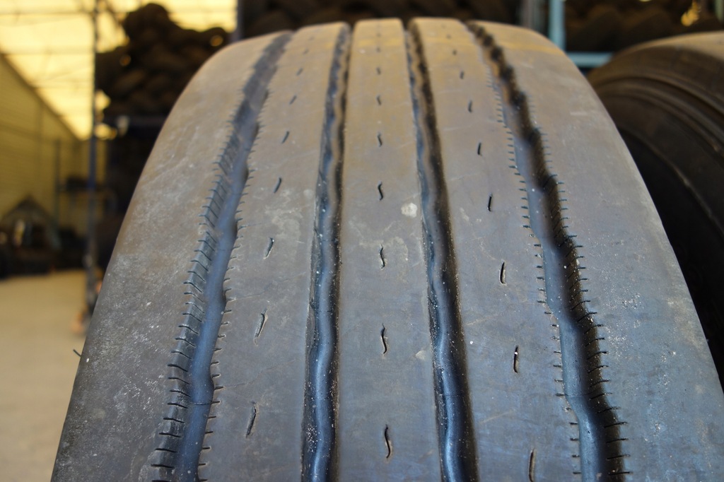 2x 315/80R22.5 Anvelope pentru camioane ghidate Michelin X Line 17/22R 11mm (M24) Product image