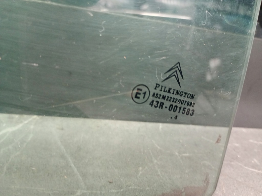 Sticlă dreaptă Citroen C3 și 04R Product image