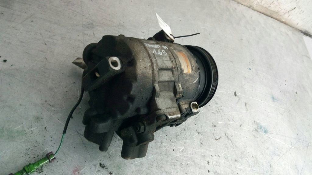 Compresor aer conditionat VW Passat B5 1.6B 8D0260808 Product image