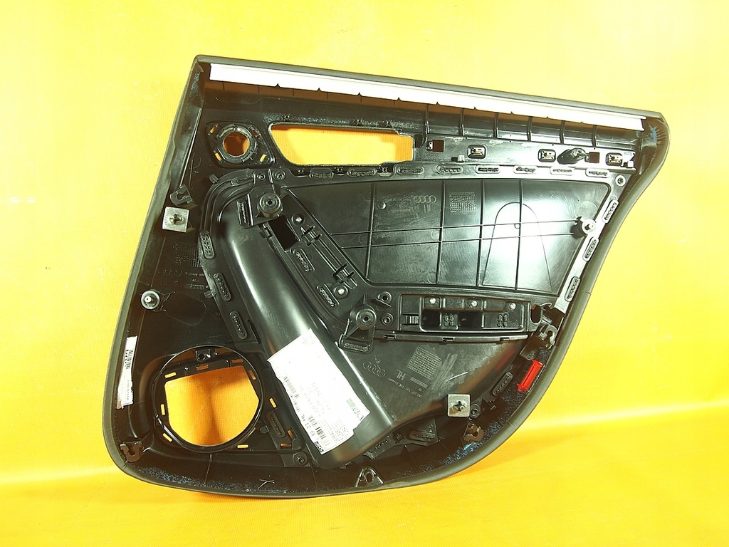 Audi A5 8T8 SB 16KM Garnitura usi laterale spate stanga 8t8867305 Product image