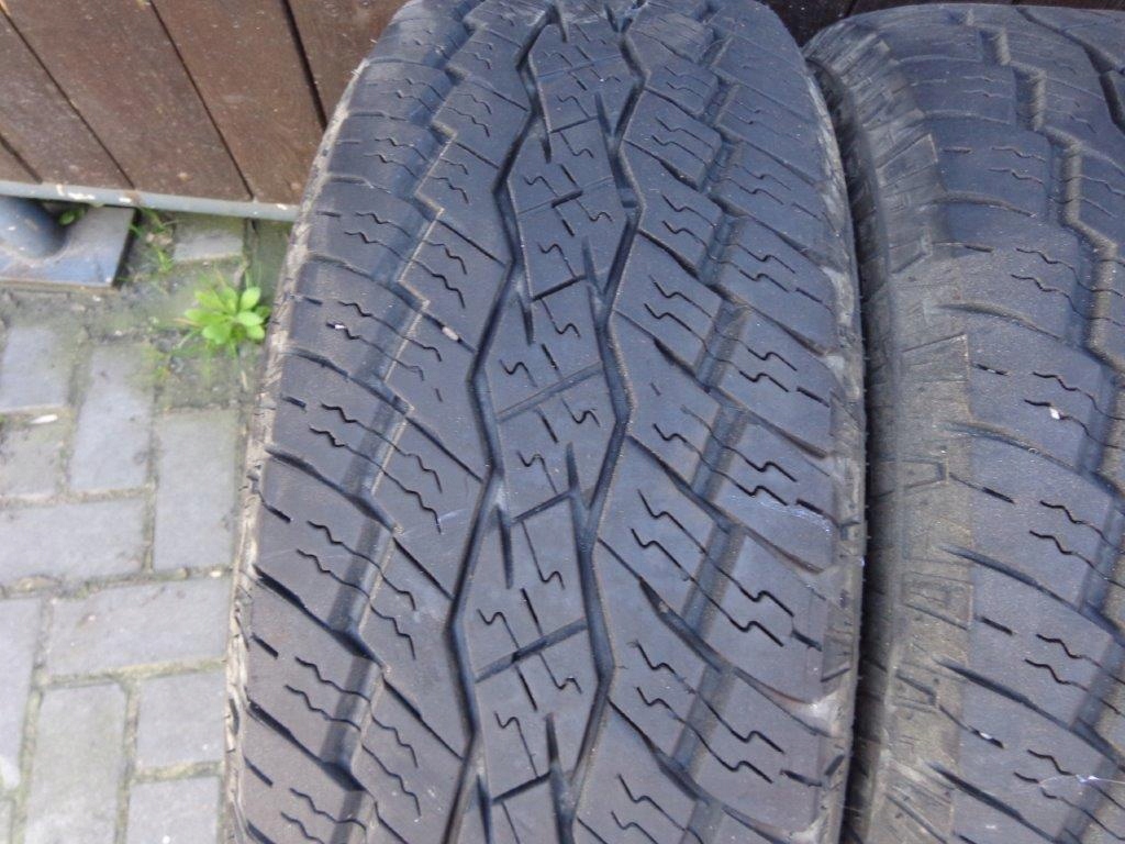 Set anvelope Toyo Open Country 215/60 R 17 Product image