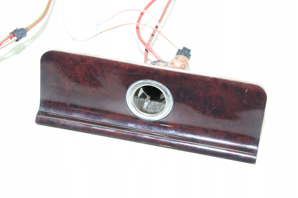 BMW E38 PRISA ABRICHETA LEMN O SPATE RAR FRUMOASA Product image