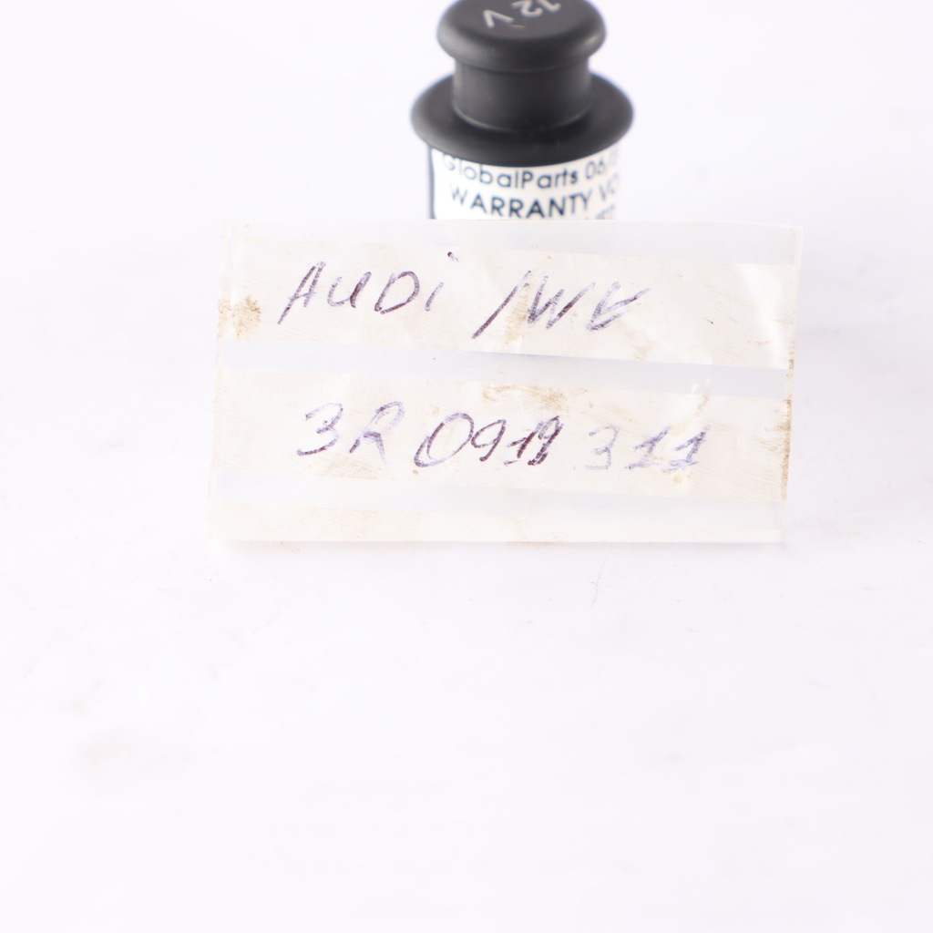 AUDI A1 A3 A4 A5 A6 A7 A8 Q5 Q7 Capac priză brichetă 12V Product image