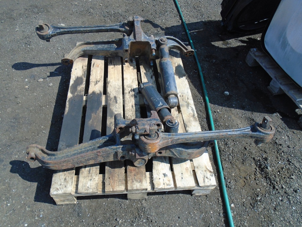 OM TGA Suspension Reser SET SIUATA TERMINALUL HUBULUI, COLOND, PODE Product image