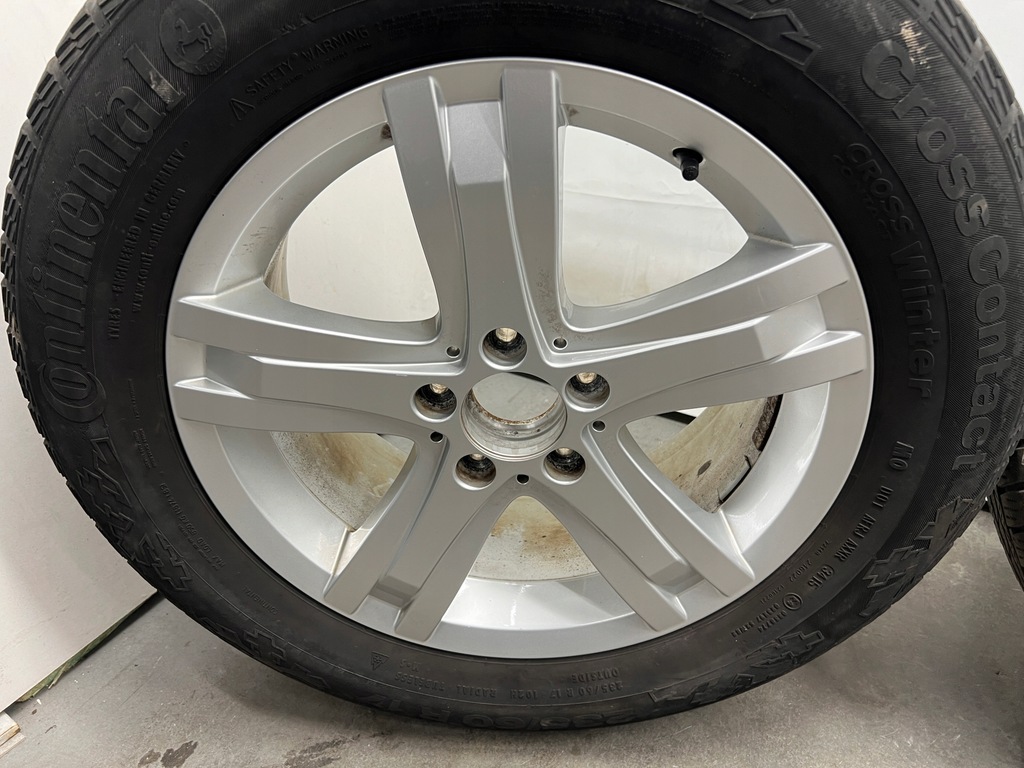 MERCEDES GLK GLC ML ROȚI JANTE 17'' ANVELOPE IARNĂ 235/60/17R A2044015502 Product image