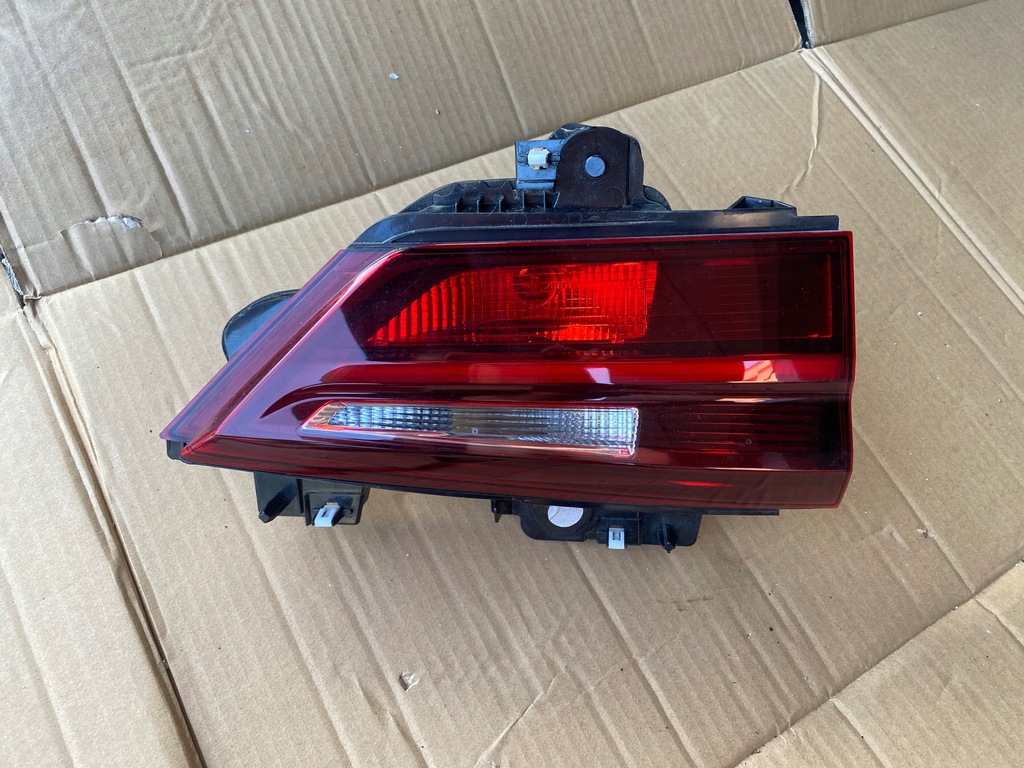 LAMPĂ SPATE ÎN CAPOTA STÂNGA SPATE STÂNGA 9881159 BMW F39 X2 LED EUROPA ORIGINAL Product image