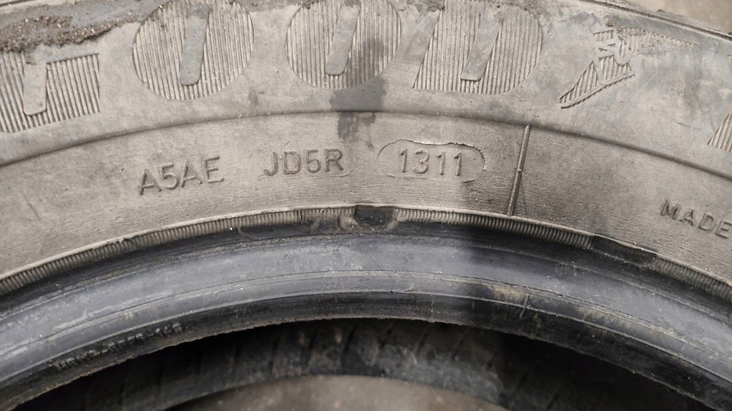 ANVELOPE IARNĂ 2 BUC 195/65R15 GOODYEAR ULTRAGRIP 2011 LOGAN MCV I Product image