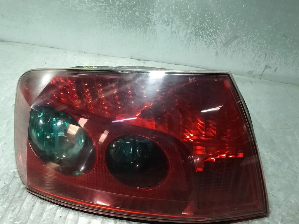 LAMPĂ SPATE STÂNGA PEUGEOT 407 9656606380 SEDAN Product image