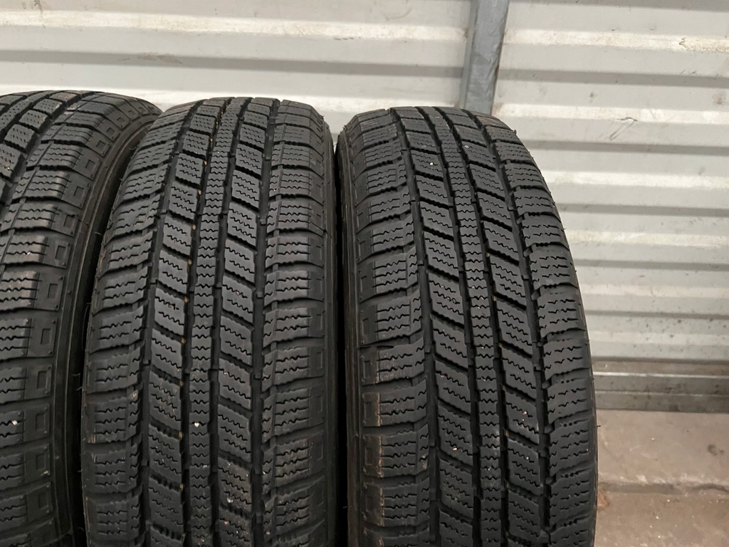 ROCKSTONE ICE-PLUS ANVELOPE DE IARNĂ 175/65/15 84T Product image