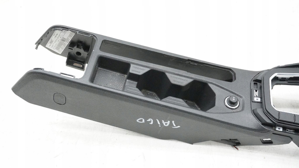 VW Taigo Tunel Central Product image