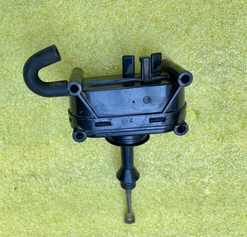 Mercedes W123 Servomotor de inchidere centralizata Product image