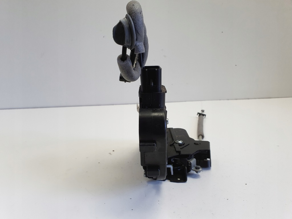 Volvo XC60 DOOR LOCK stanga spate DRIVER Europa 30799326 Product image