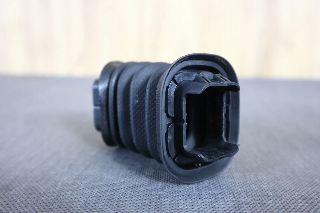 CAPAC MERCEDES SLK R171, CAPAC INSTALARE CABLURI UȘĂ 1718210197 Product image