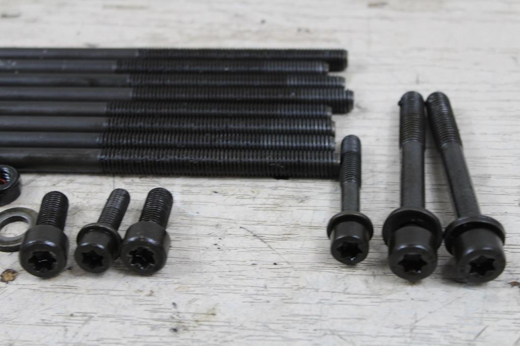 BMW R1200 RT K26 ȘTIVURI Șurub chiulasa STÂNGA DREAPTA Product image
