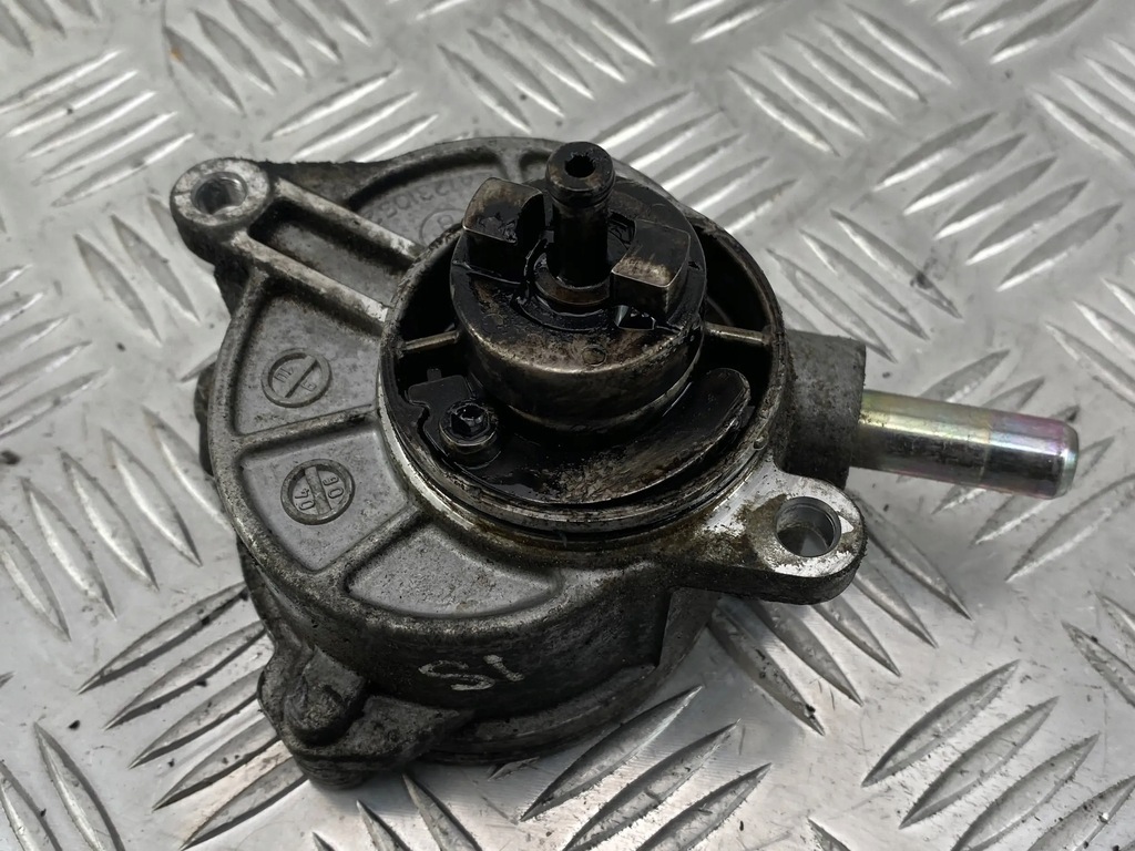 POMPA VACUUM MERCEDES CLK C209 646 2.2 CDI A6462300165 Product image