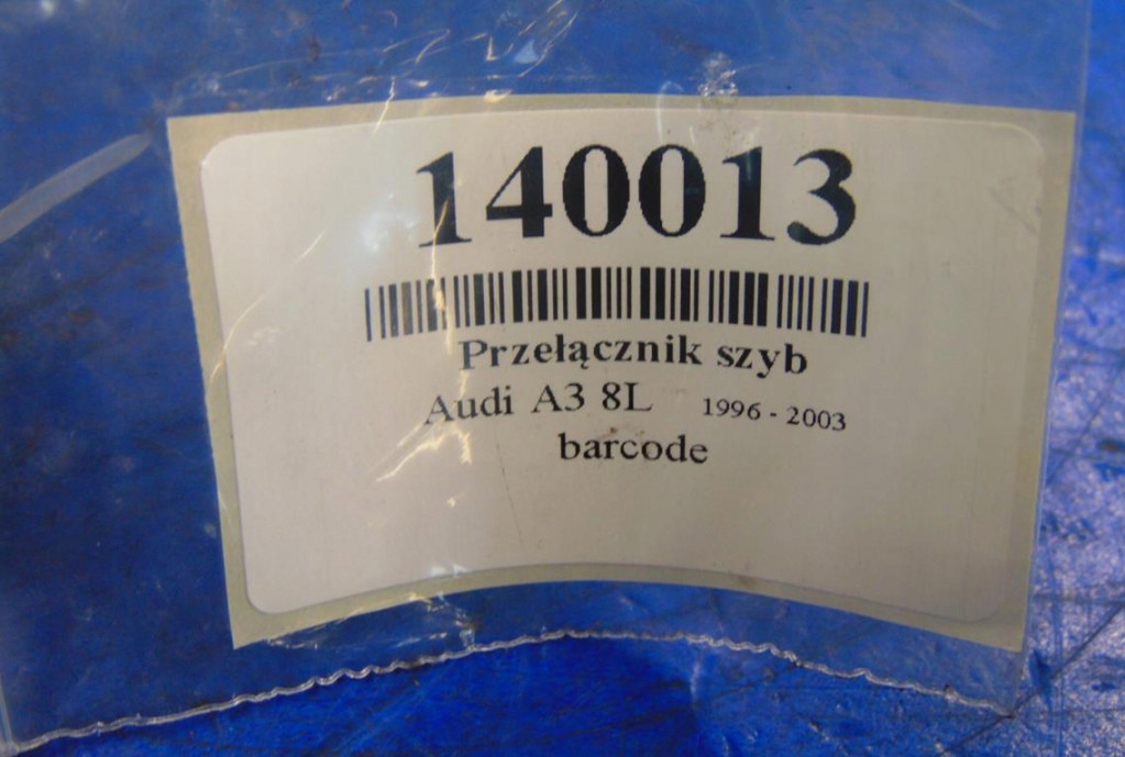 Audi A3 8L 1.6 8V Comutator de sticlă de benzină 8L0959851 Product image