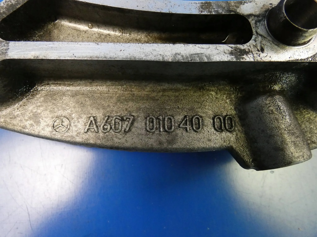 Mercedes A W176 W246 W117 W156 1.5 D CDI DISTANȚIER CUTIE Product image