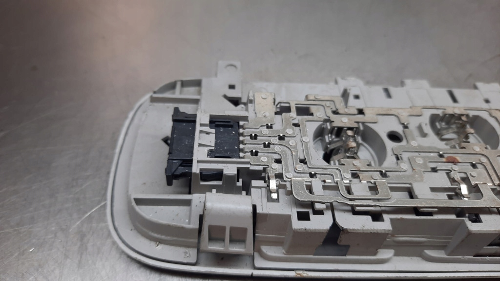 FABRICA CABINA VW GOLF V 1.6B 07R 1K0947291 Product image